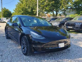 Tesla Model 3 foto 2