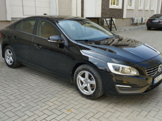 Volvo S60 foto 2