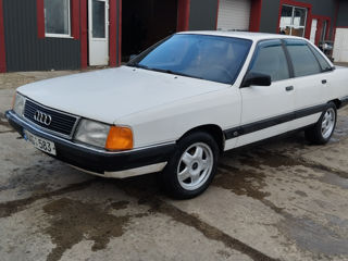 Audi 100 foto 5