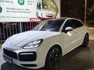 Porsche Cayenne Coupe foto 2