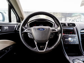 Ford Fusion foto 18