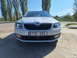 Skoda Octavia foto 1