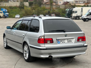 BMW 5 Series foto 4