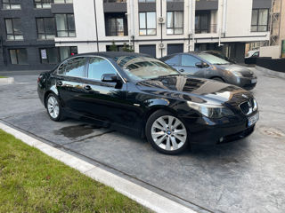 BMW 5 Series foto 3