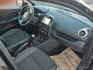 Renault Clio foto 8