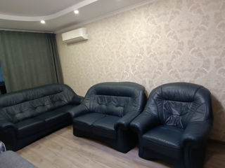 Кожаная мебель: 2 дивана + 1 кресло Германия / mobila moale din piele naturala foto 2