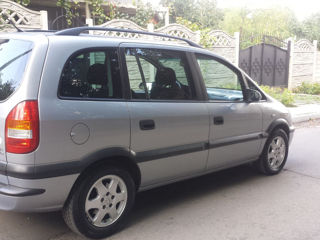 Opel Zafira foto 5