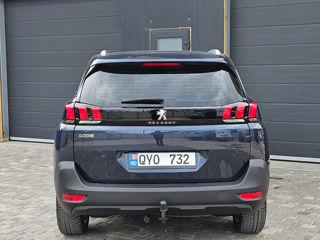 Peugeot 5008 фото 5