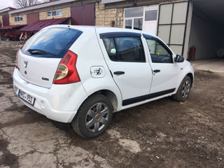 Dacia Sandero foto 3