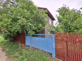 Vânzare, casă, 35 mp + 5,5 ari, str. Chișinăului, Sângera