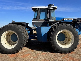 Tractor de vanzare FORD 946 foto 6