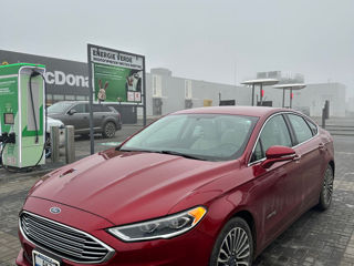 Ford Fusion foto 2