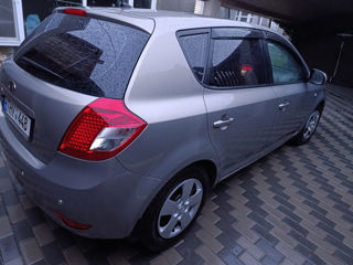 KIA Ceed foto 2