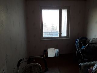 Apartament dragut, spatios, cu priveliste frumoasa (3 camere, planificare - seria 143, et. 3) foto 7