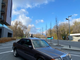 Mercedes Series (W124) foto 2