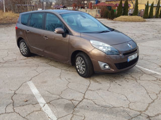 Renault Grand Scenic foto 3