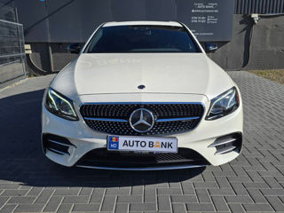 Mercedes E-Class foto 2