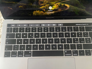 Vând MacBook Pro 2019, 13inch foto 3