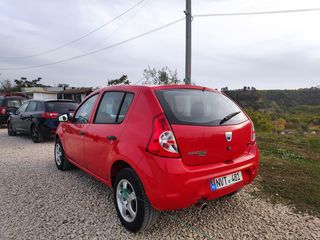 Dacia Sandero foto 4