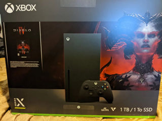 Xbox series X (Diablo bundle) *почти новый* + 2 игры (2 геймпада)