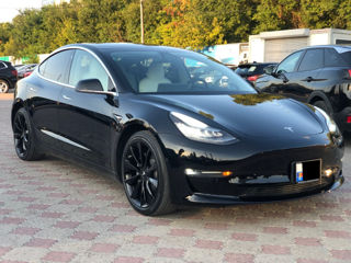 Tesla Model 3 foto 3