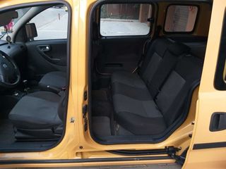 Opel Combo foto 5