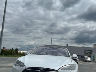 Tesla Model S foto 4