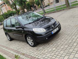 Renault Grand Scenic foto 2