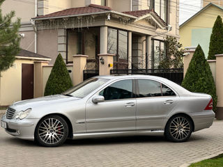 Mercedes C-Class