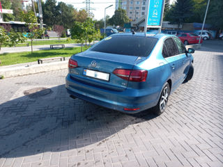 Volkswagen Jetta foto 3