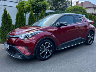 Toyota C-HR foto 1