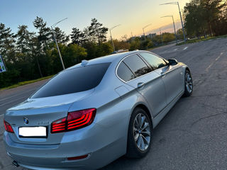 BMW 5 Series foto 3