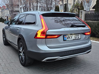 Volvo V90 Cross Country foto 6