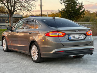 Ford Fusion foto 6