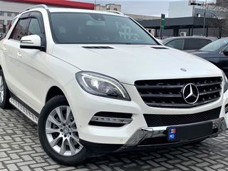 Mercedes M-Class foto 1