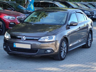 Volkswagen Jetta foto 1