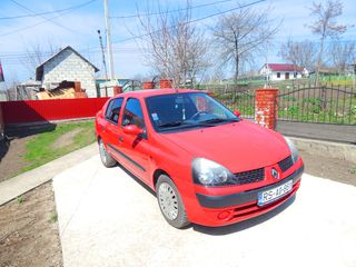 Renault Clio foto 2