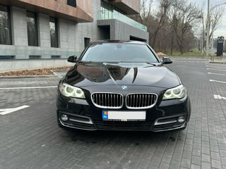 BMW 5 Series foto 8