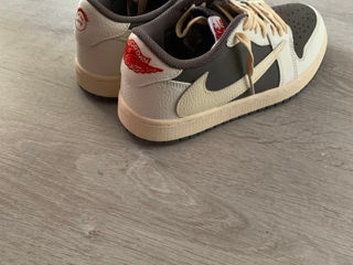 Nike air Jordan 1 OG Low Reverse Mocha x Travis Scott foto 4