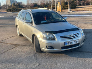 Toyota Avensis foto 1