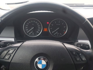 BMW 5 Series foto 4