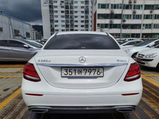 Mercedes E Class foto 2