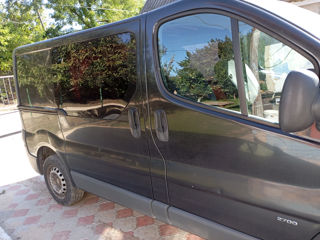 Opel Vivaro foto 2