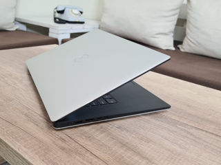DELL Precision 5530 (i7 8850H, 16Gb, Nvidia Quadro P2000 4Gb) фото 6