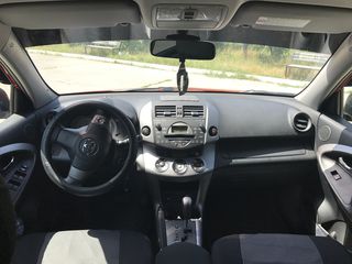 Toyota RAV-4, 4x4 от 35 евро в сутки foto 2