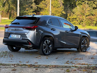 Lexus UX foto 8