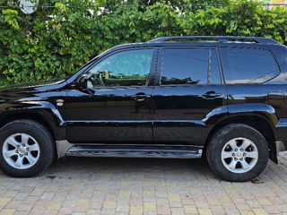 Toyota Land Cruiser Prado foto 4