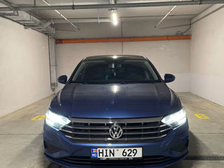 Volkswagen Jetta foto 1