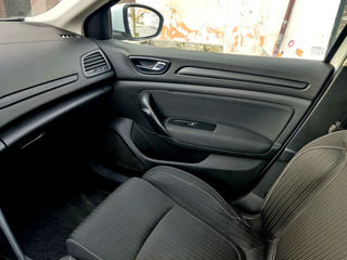 Renault Megane фото 1