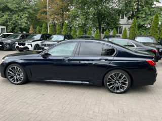 BMW 7 Series foto 3